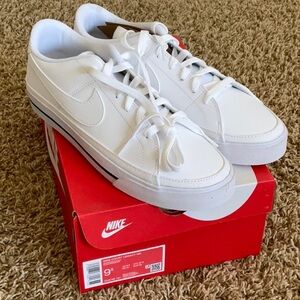 NEW Nike Men's Court Legacy White Sneakers